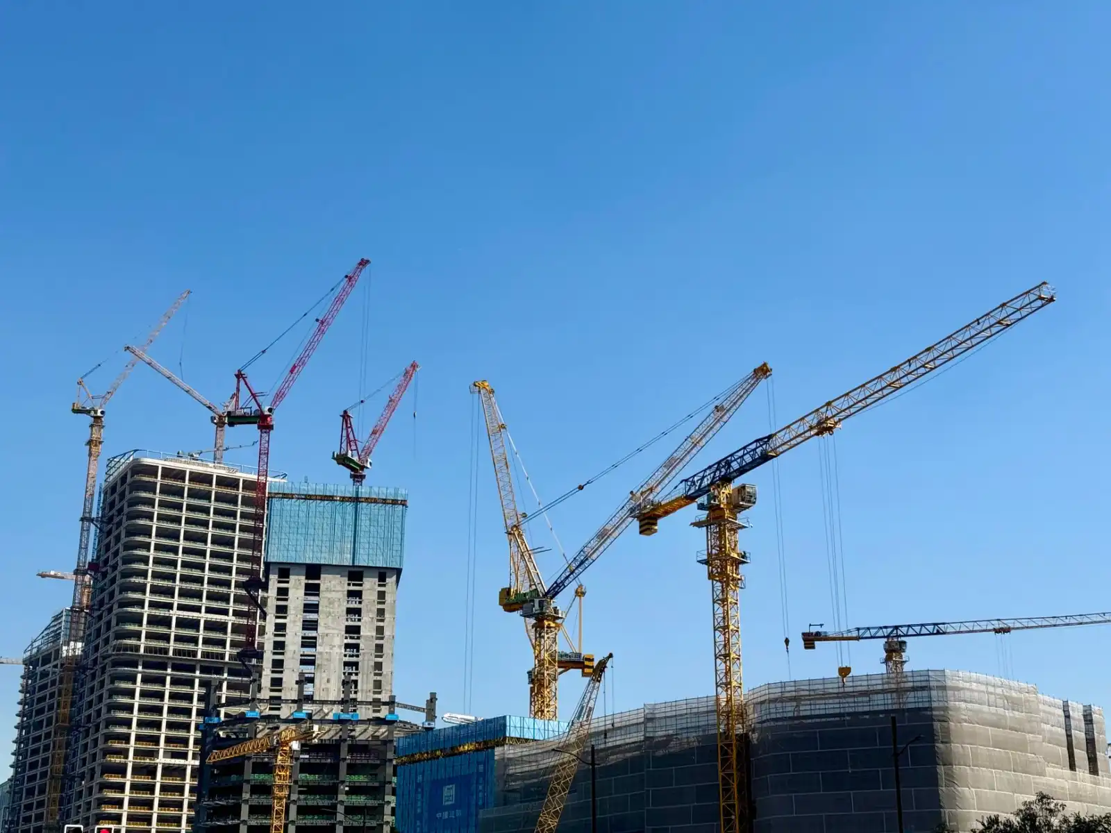 安康建筑劳务分包服务流程解析：如何保障工程施工进度与人员配置